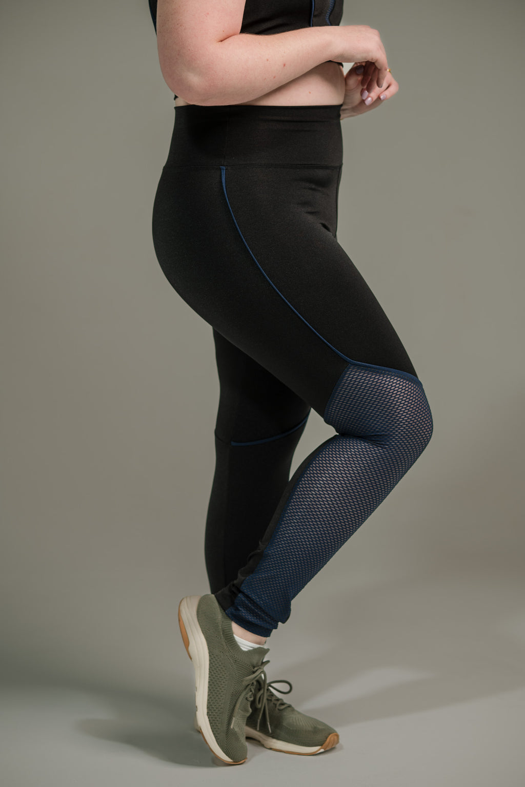 Calça Legging Feminina com Filete e Tela